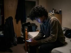 දරුවන්ගේ මානසික සෞඛ්යයට හානි කළ මෙටා සහ යූටියුබ් සමාගම්වලට මිලියන ගණනක දඩ