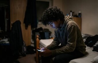 දරුවන්ගේ මානසික සෞඛ්යයට හානි කළ මෙටා සහ යූටියුබ් සමාගම්වලට මිලියන ගණනක දඩ