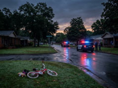 පියෙකු අතින්ම දරුවන් 7ක් මැරෙද්දී මවටත් වෙඩි