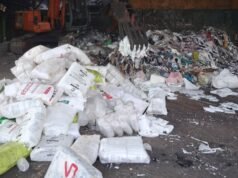 තහනම් පොලිතීන් ලන්ච් ෂීට් කිලෝ 2,040ක් විනාශ කරයි